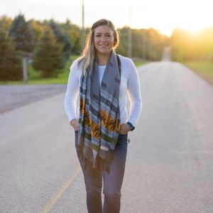 Meet your Posher, Andrea